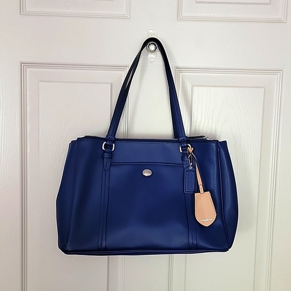 Coach Handbags - Coach bag